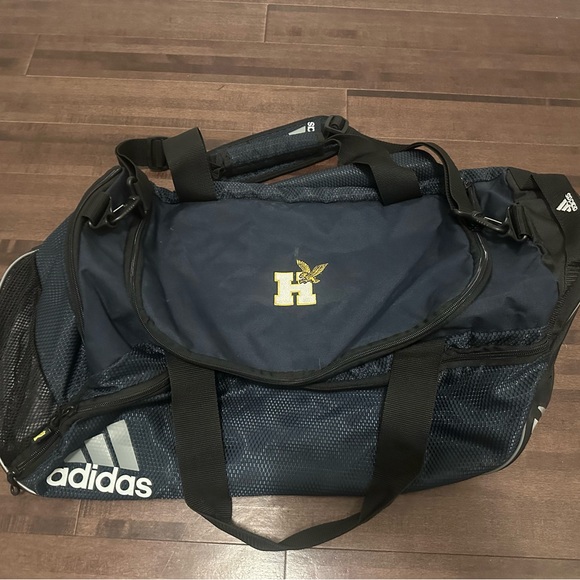 Adidas duffle bag - Picture 1 of 2